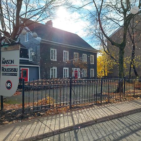 Отель La Maison Rousseau Монманьи Экстерьер фото